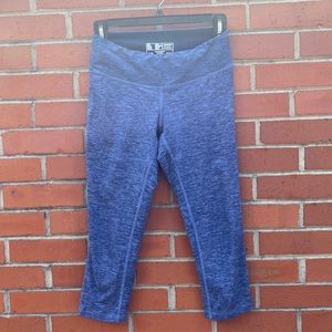 New Balance Blue Cropped Leggings, Size Small
